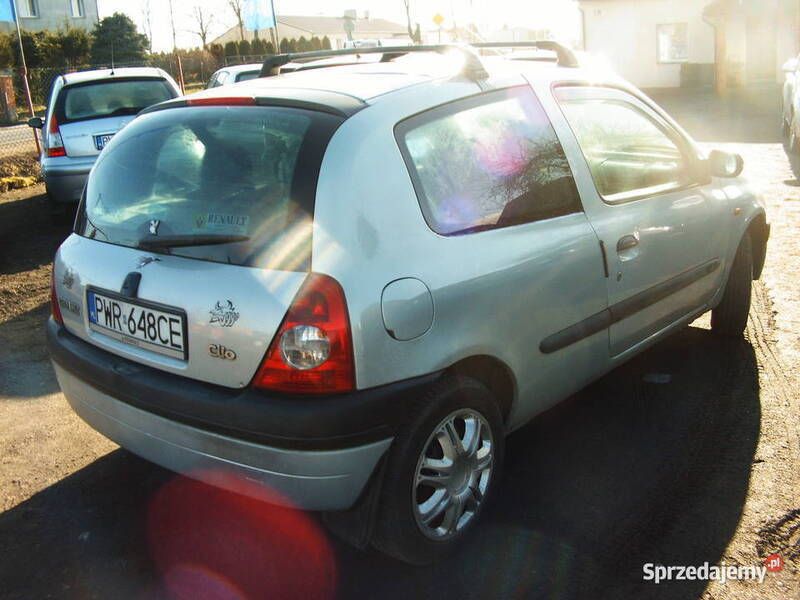 Używany Renault Clio II 1999 Srebrny Hatchback