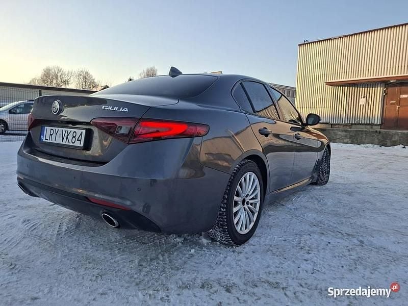 Używany 2016 Alfa Romeo Giulia | 34 000 zł - Obraz 1/4
