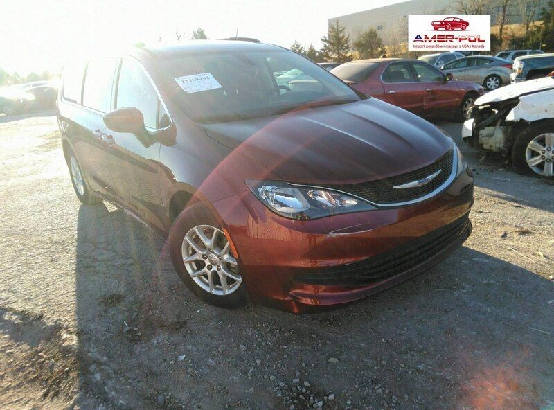 Czerwony Używany 2020 Chrysler Voyager Minivan | 92 000 zł - Obraz 1/4