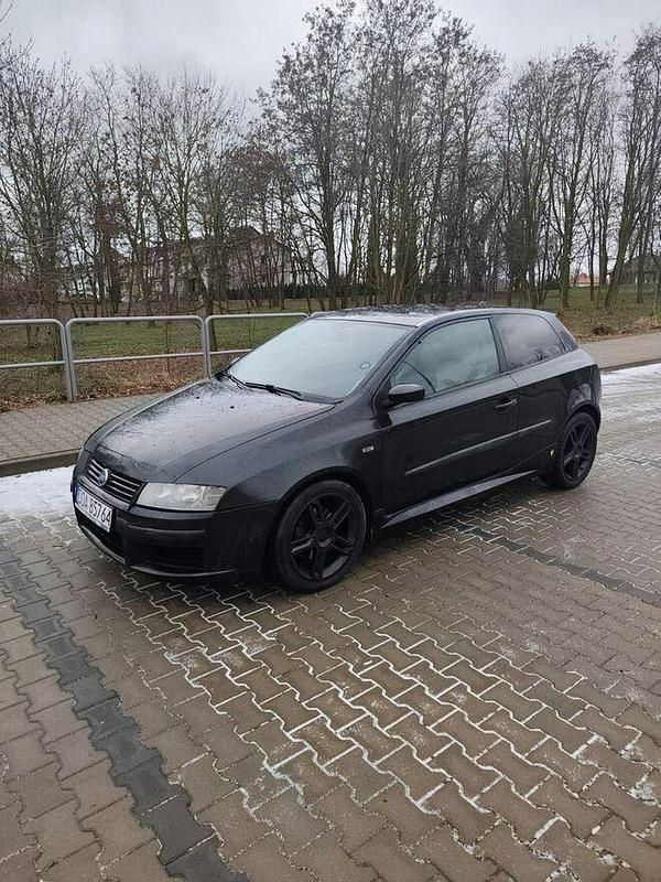 Czarny Używany 2004 Fiat Stilo Hatchback | 4990 zł - Obraz 1/4