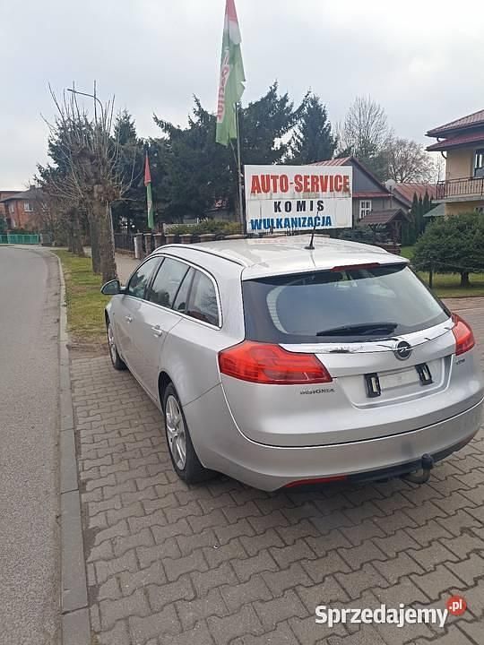 Używany Opel Insignia 2010 Srebrny Kombi
