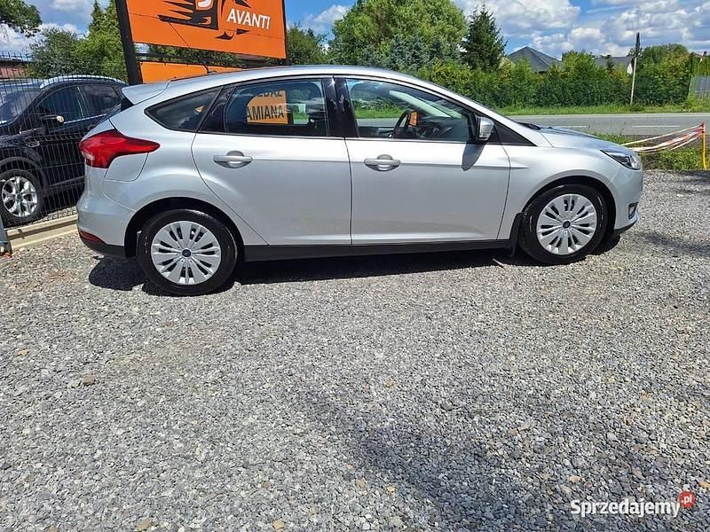 Srebrny Używany 2016 Ford Focus Hatchback | 32 900 zł (Uczciwa cena) - Obraz 1/4