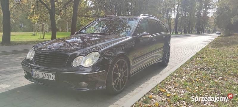 Fioletowy Używany 2001 Mercedes C32 AMG AMG Kombi | 35 000 zł - Obraz 1/4