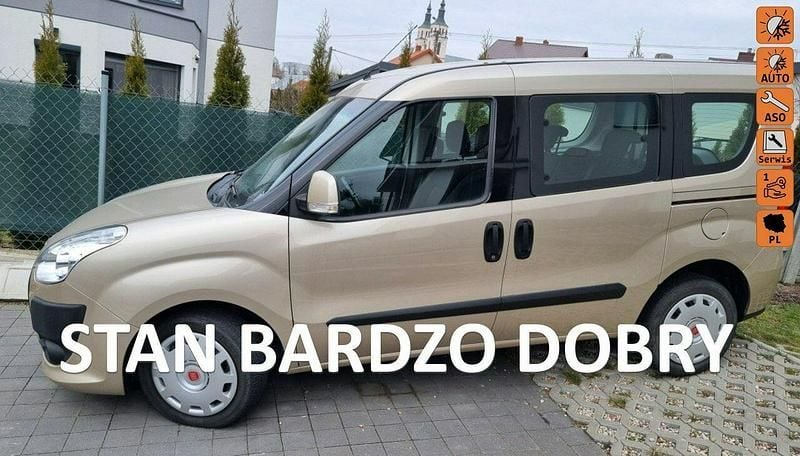 Brązowobeżowy Używany 2014 Fiat Doblò Minivan | 38 500 zł (Dość drogi) - Obraz 1/4
