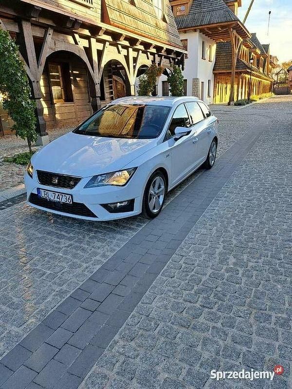 Biały Używany 2016 Seat Leon ST FR Kombi | 45 900 zł - Obraz 1/4