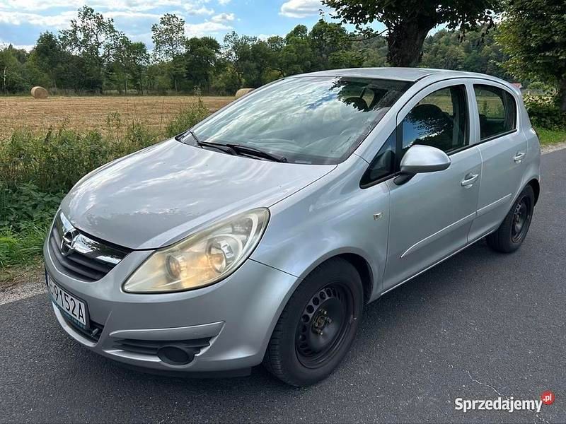 Srebrny Używany 2007 Opel Corsa Hatchback | 6400 zł (Dość drogi) - Obraz 1/4