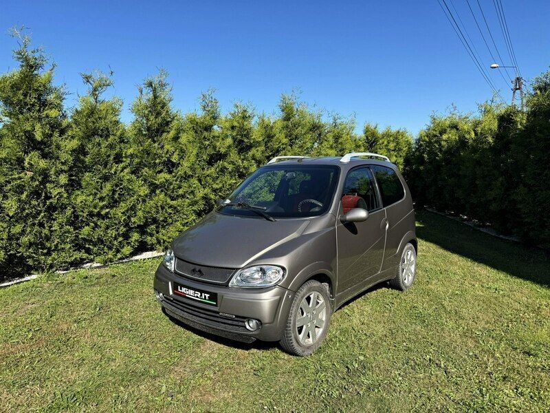 Szary Używany 2007 Aixam City Hatchback | 13 800 zł - Obraz 1/4