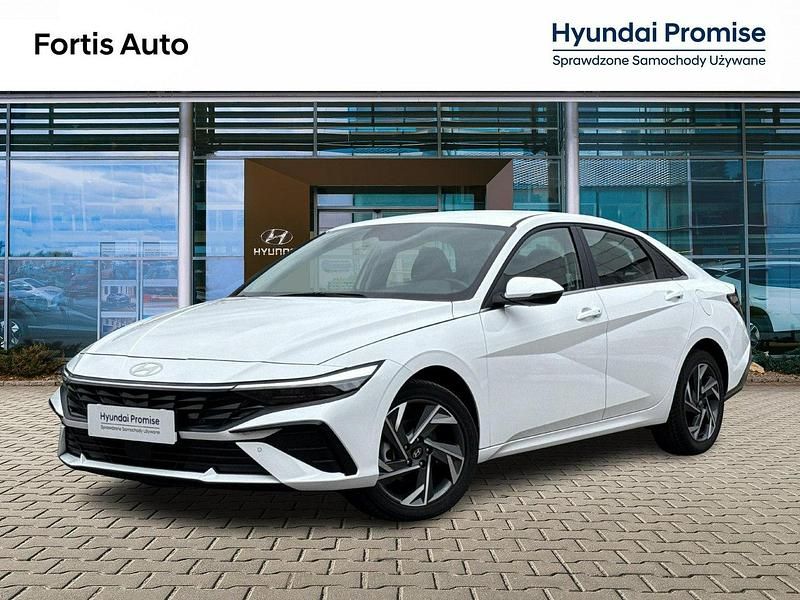 Używany Hyundai Elantra 123 KM (90 kW) 2024 Biały Sedan/Limuzyna