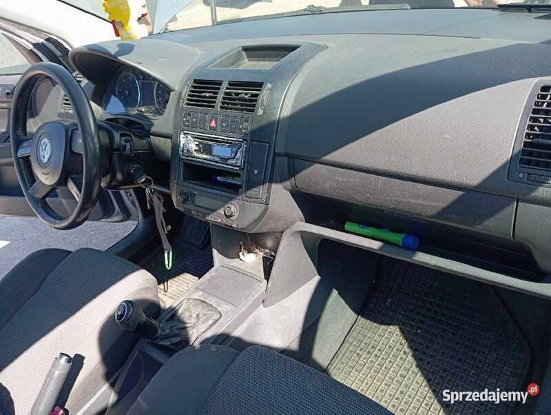 Czarny Używany 2003 VW Polo Coupe | 1000 zł (Dobra cena) - Obraz 1/4