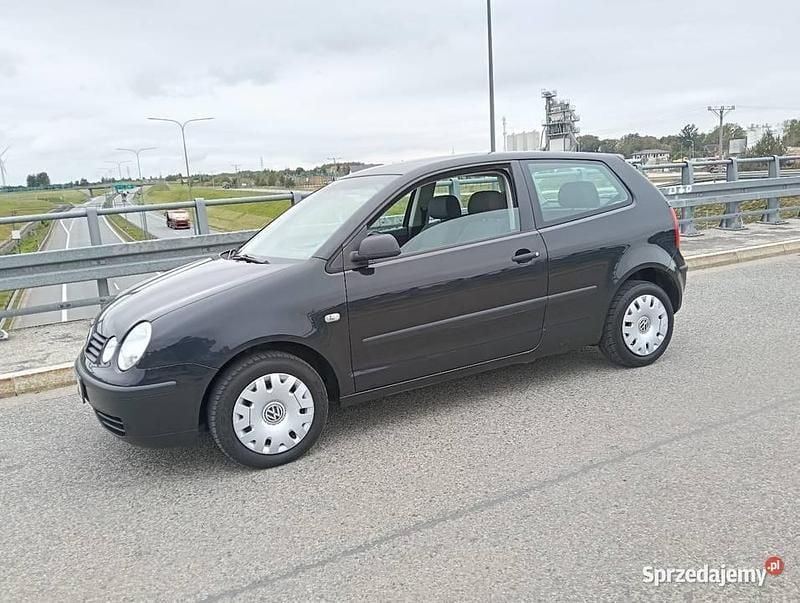 Czarny Używany 2002 VW Polo Hatchback | 1900 zł (Super Cena) - Obraz 1/4