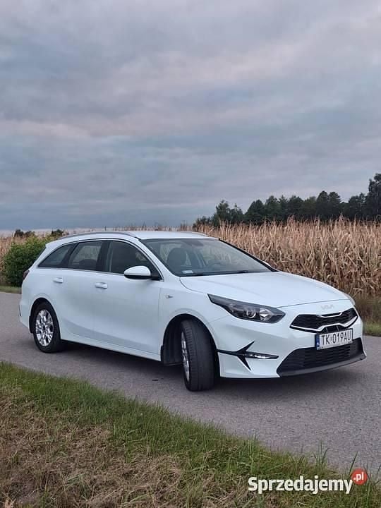 Biały Używany 2022 Kia Ceed Hatchback | 69 000 zł (Dobra cena) - Obraz 1/4