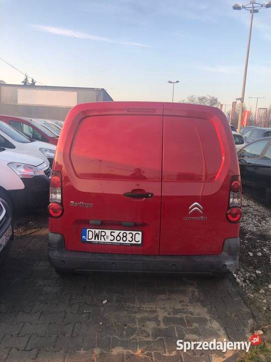 Czerwony Używany 2018 Peugeot Partner Minivan | 22 000 zł (Dobra cena) - Obraz 1/4