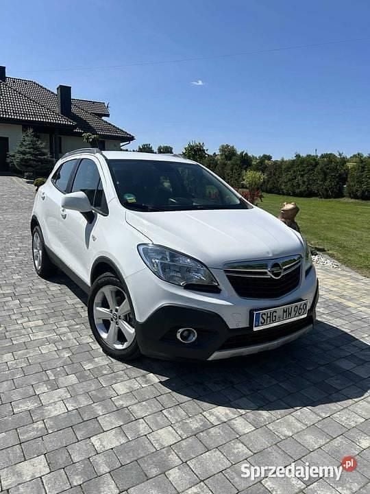 Biały Używany 2013 Opel Mokka Cosmo SUV | 37 900 zł (Uczciwa cena) - Obraz 1/4