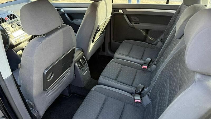 Używany VW Touran 105 KM (77 kW) 2008 Czarny Minivan