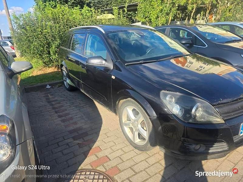 Czarny Używany 2004 Opel Astra Kombi | 4800 zł (Uczciwa cena) - Obraz 1/4