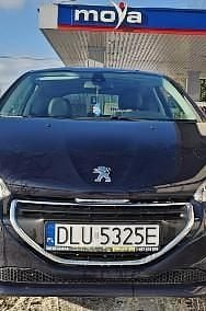 Używany Peugeot 208 120 KM (88 kW) 2014 Niebieski Hatchback