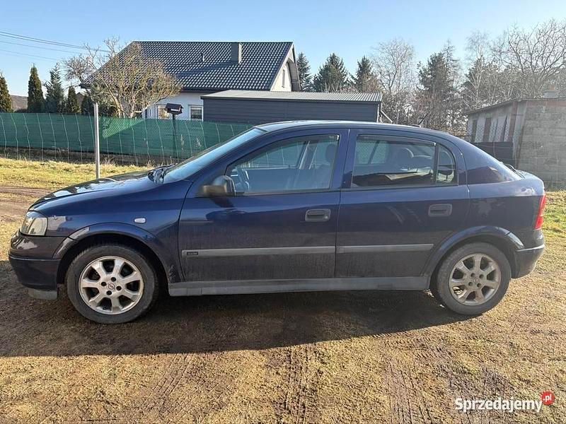 Używany Opel Astra 2001 Granatowy Hatchback