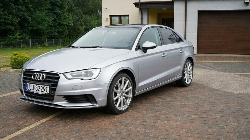 Srebrny Używany 2016 Audi A3 Sedan/Limuzyna | 51 800 zł (Super Cena) - Obraz 1/4