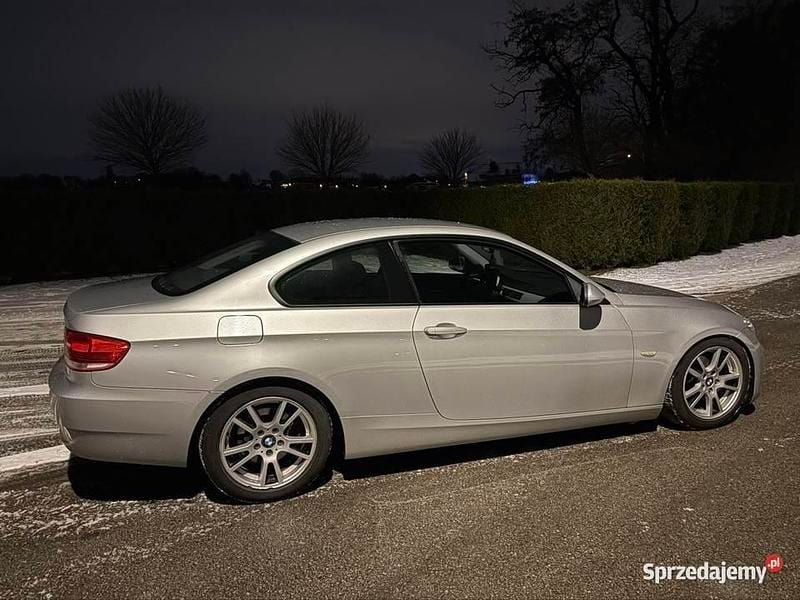 Używany BMW 320 170 KM (125 kW) 2008 Srebrny Coupe