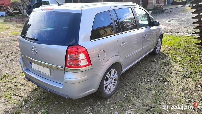 Używany 2009 Opel Zafira Minivan | 5400 zł - Obraz 1/4