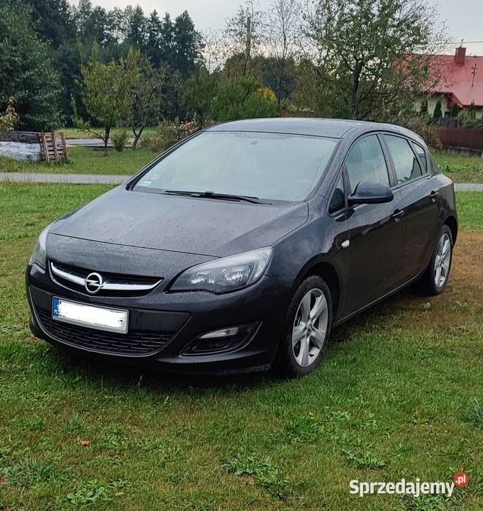Czarny Używany 2015 Opel Astra Hatchback | 26 900 zł (Uczciwa cena) - Obraz 1/4