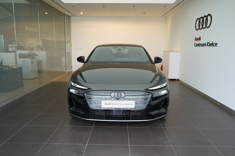 Używany Audi A6 e-tron 210 kW (286 KM) 2025 Szary (metalik, perła) Kombi