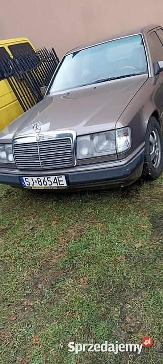 Brązowy Używany 1991 Mercedes E300 Sedan/Limuzyna | 9999 zł - Obraz 1/4