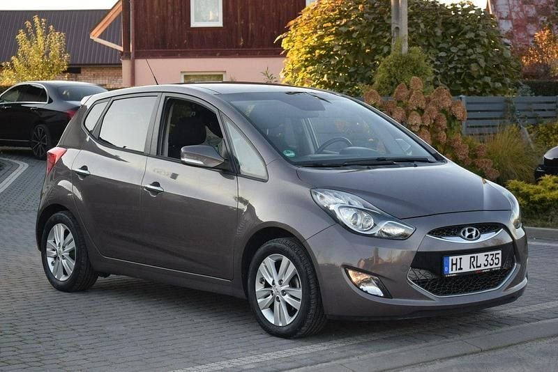 Szary Używany 2011 Hyundai ix20 Minivan | 29 900 zł (Uczciwa cena) - Obraz 1/4