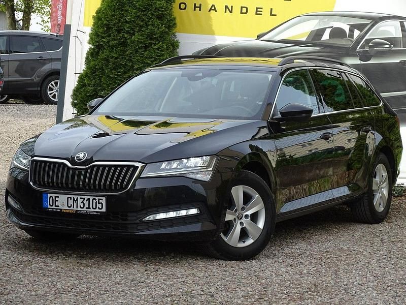 Czarny Używany 2022 Skoda Superb Kombi | 107 900 zł (Uczciwa cena) - Obraz 1/4