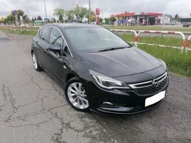 Czarny Używany 2018 Opel Astra Hatchback | 46 899 zł (Dość drogi) - Obraz 1/4