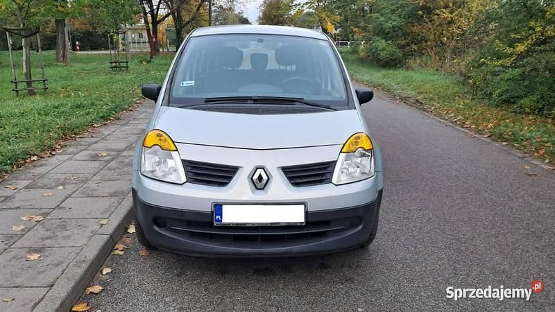 Srebrny Używany 2005 Renault Modus Minivan | 3300 zł (Uczciwa cena) - Obraz 1/4