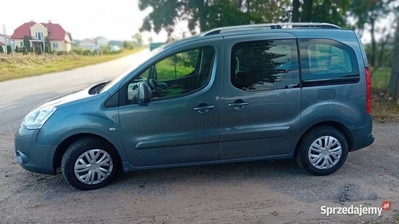 Szary Używany 2009 Citroën Berlingo Minivan | 17 500 zł (Uczciwa cena) - Obraz 1/4