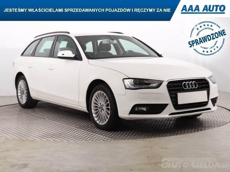 Biały Używany 2014 Audi A4 | 39 999 zł (Super Cena) - Obraz 1/4