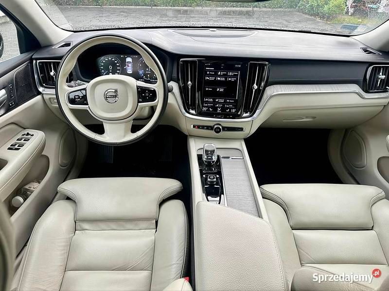 Używany Volvo S60 2021 Zielony Sedan/Limuzyna