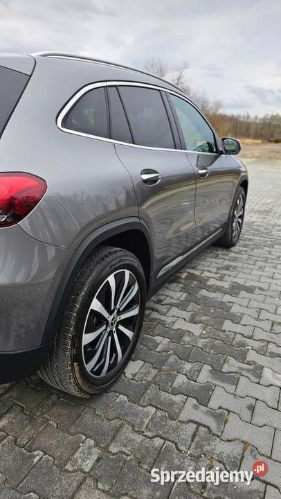 Używany Mercedes GLA250 221 KM (162 kW) 2021 Szary SUV