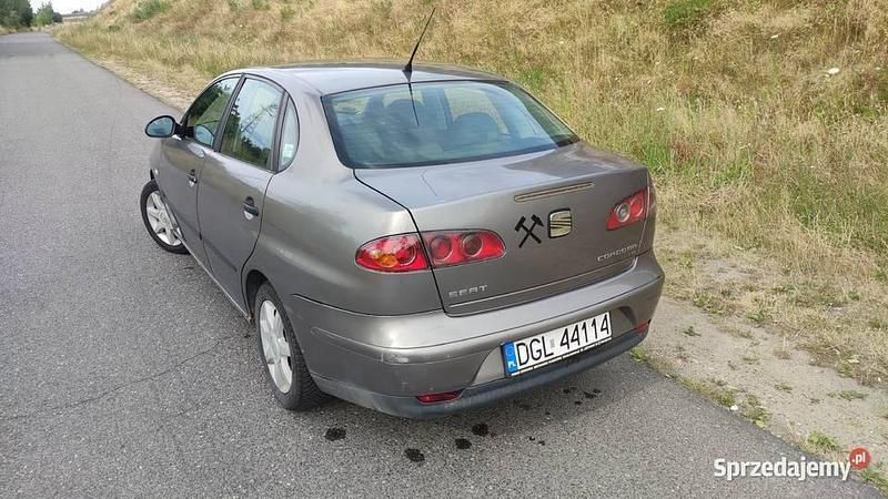 Szary Używany 2005 Seat Cordoba Sedan/Limuzyna | 3200 zł (Uczciwa cena) - Obraz 1/4