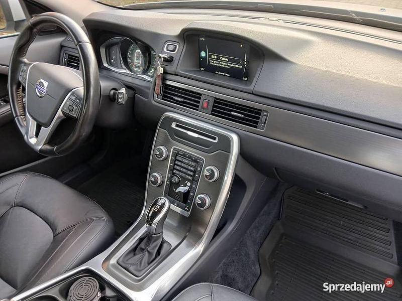 Srebrny Używany 2015 Volvo V70 Summum Kombi | 57 999 zł - Obraz 1/4