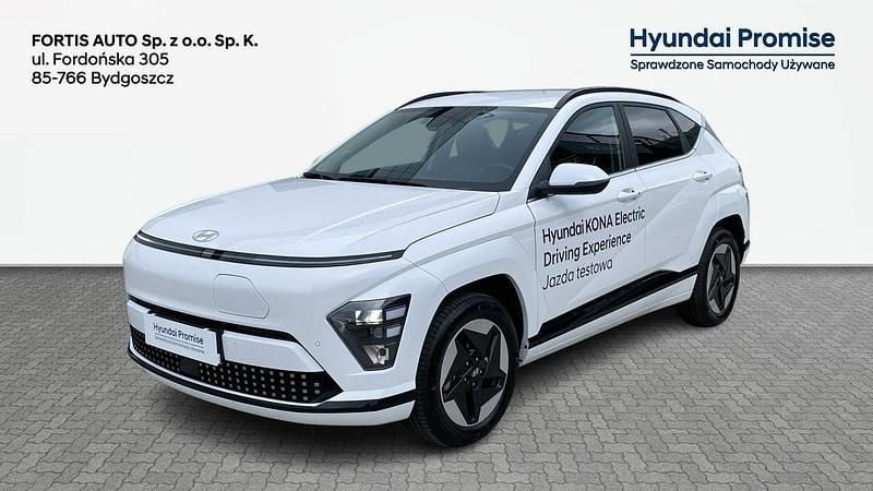 Biały Używany 2023 Hyundai Kona SUV | 144 900 zł - Obraz 1/4