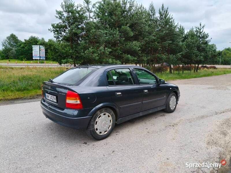 Granatowy Używany 2006 Opel Astra Hatchback | 9900 zł (Dość drogi) - Obraz 1/4