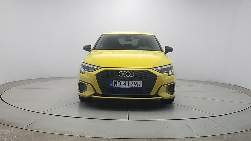Używany Audi A3 Sportback Comfort 150 KM (110 kW) 2023 Żółty Hatchback
