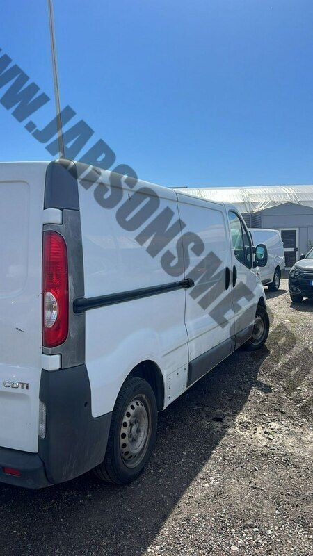 Używany Opel Vivaro 146 KM (107 kW) 2007 Biały Minivan