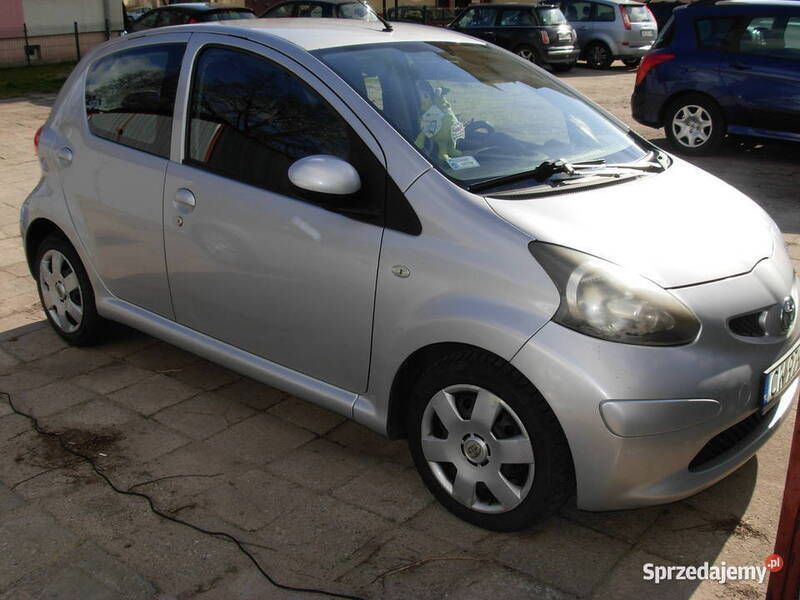 Srebrny Używany 2006 Toyota Aygo Hatchback | 13 200 zł (Dość drogi) - Obraz 1/4