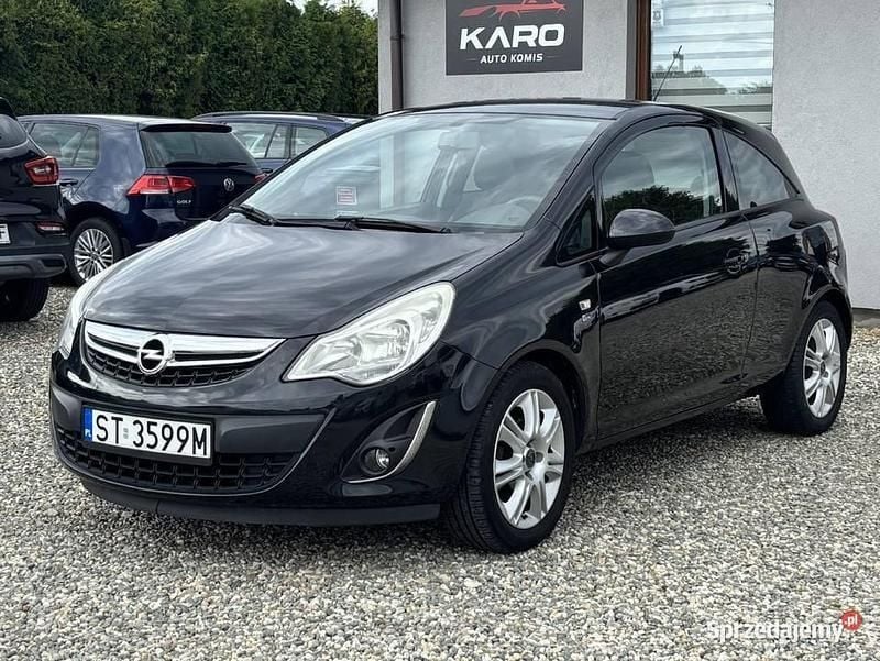 Używany Opel Corsa 2012 Czarny Hatchback