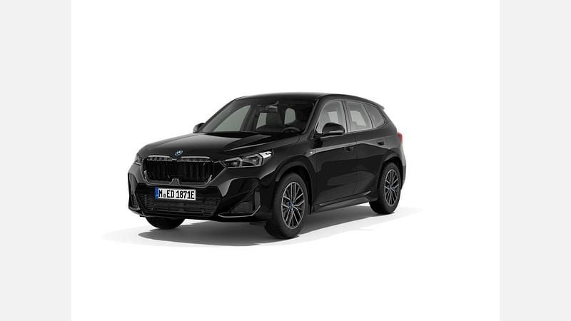 Czarny szafir metalizowany Używany 2023 BMW iX1 Luxury Line SUV | 169 900 zł - Obraz 1/3