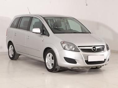 Srebrny Używany 2010 Opel Zafira Minivan | 12 999 zł - Obraz 1/4