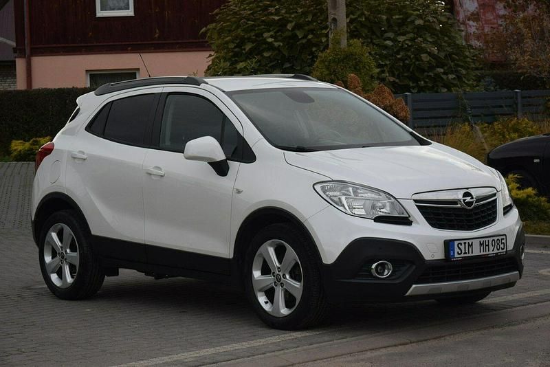 Biały Używany 2014 Opel Mokka SUV | 43 900 zł (Uczciwa cena) - Obraz 1/4