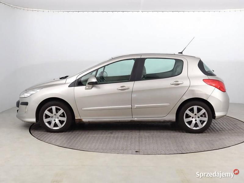 Używany Peugeot 308 2008 Srebrny Hatchback
