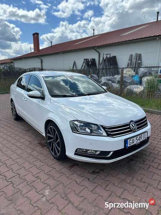 Biały Używany 2012 VW Passat Sedan/Limuzyna | 25 000 zł (Dobra cena) - Obraz 1/4