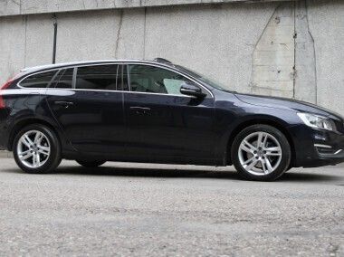 Inny kolor Używany 2016 Volvo V60 Summum Kombi | 62 000 zł (Dość drogi) - Obraz 1/4