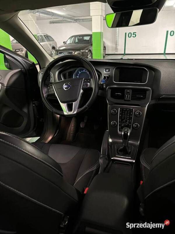 Używany 2015 Volvo V40 Kombi | 37 500 zł (Uczciwa cena) - Obraz 1/4